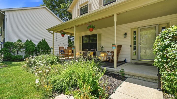 Property Photo: 351 Mulberry W Way OH 43082