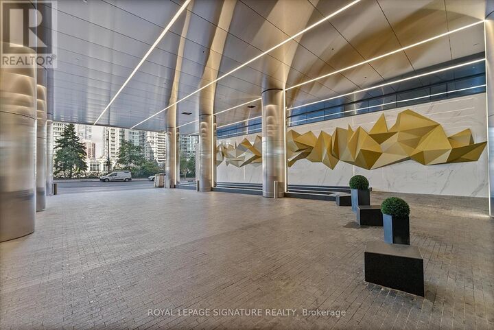 Property Photo:  1 Concord Cityplace Way 3003  ON M5V 0T5 