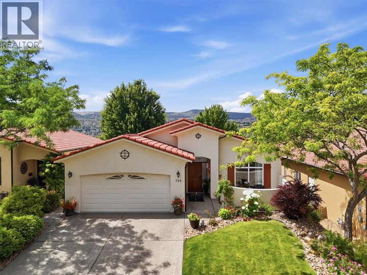 788 Rosewood Crescent — photo 1