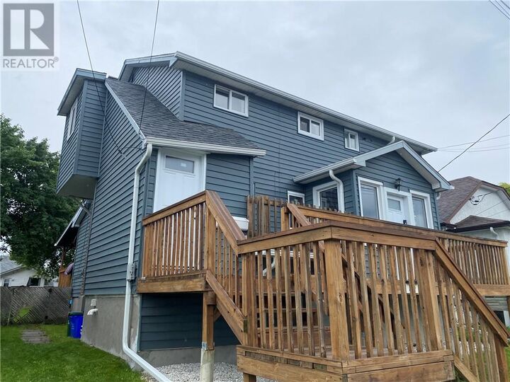 Property Photo:  329 King Street Unit# Unit 1  ON P3B 2K9 