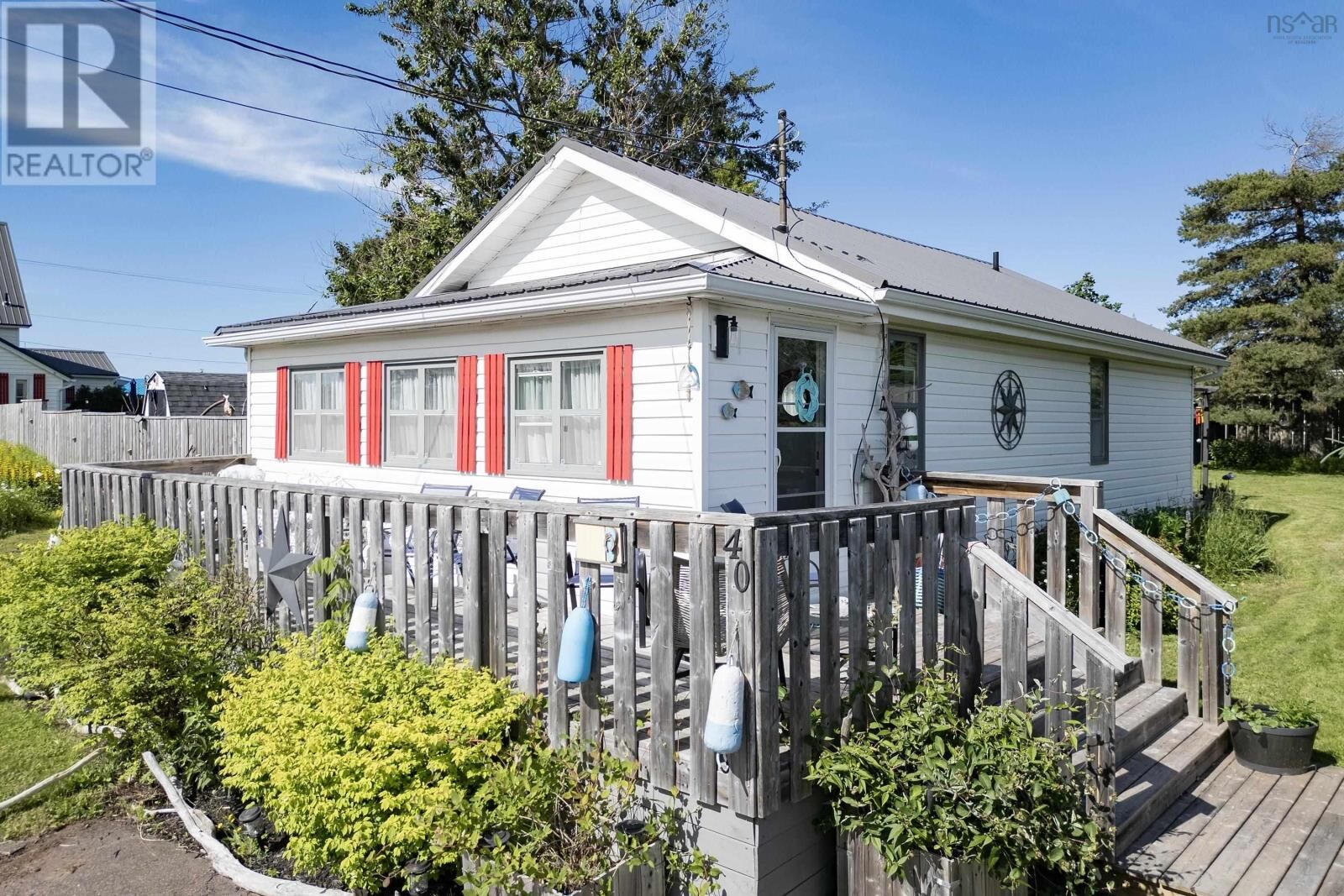 Property Photo:  40 Walton Street  NS B0K 1L0 