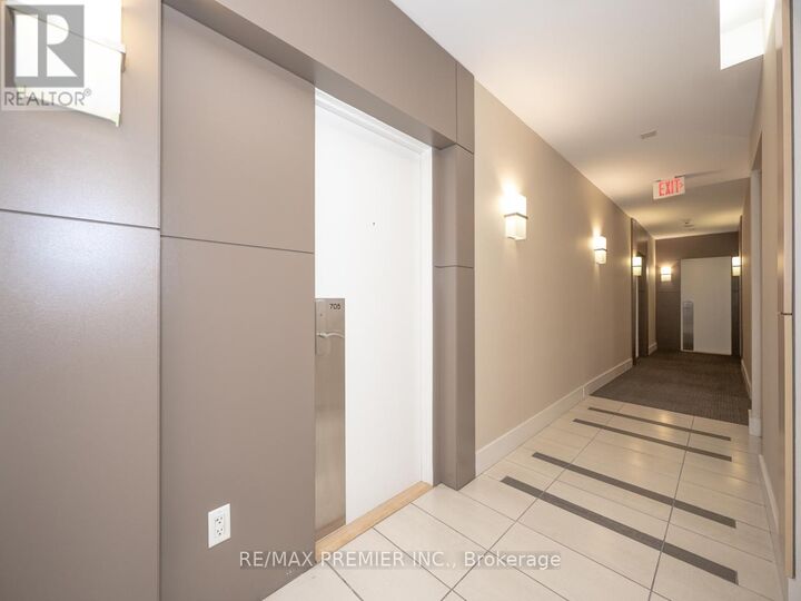 Property Photo:  220 Victoria Street 705  ON M5B 2R6 