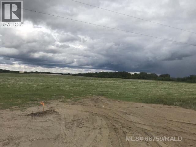 Photo de la propriété:  3 SW 20-44-6-W4th  AB T9W 1S8 