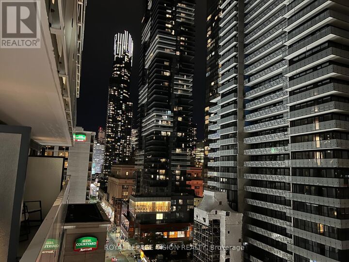 Property Photo:  501 Yonge Street 1001  ON M4Y 1Y4 
