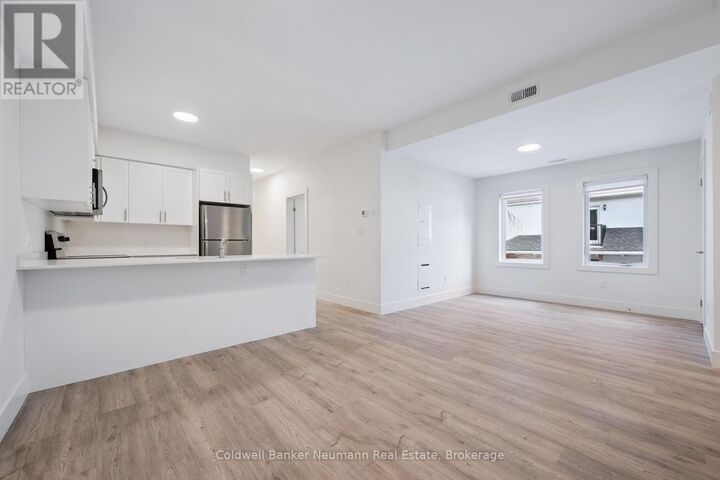 Property Photo:  8 Orchard Crescent A  ON N1E 1W9 