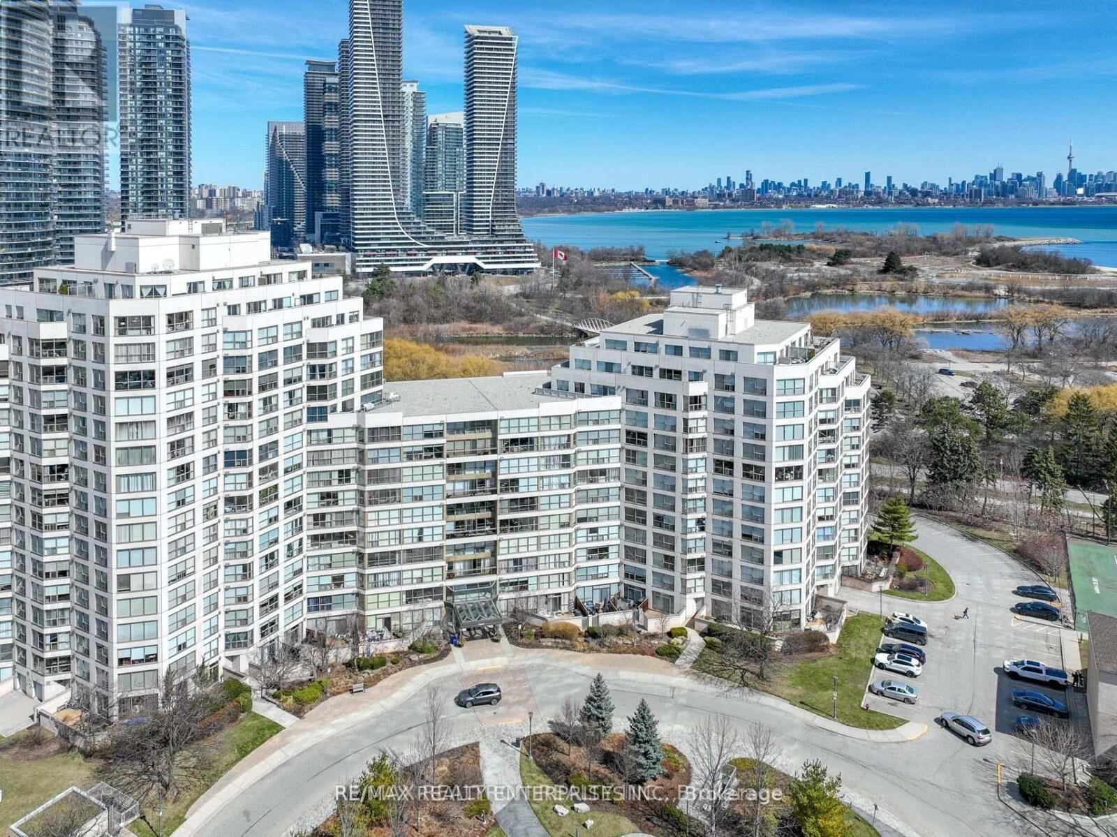 Property Photo:  2261 Lake Shore Boulevard West 607  ON M8V 3X1 
