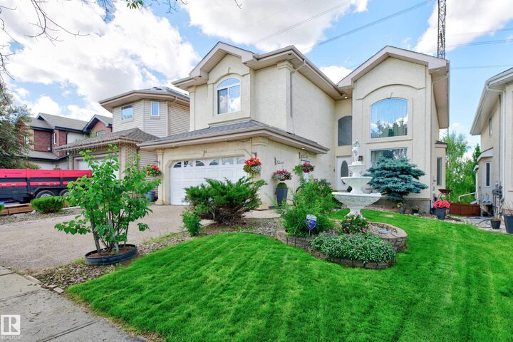 Property Photo:  979 Hollingsworth Bend Bend NW  AB T6R 3G7 