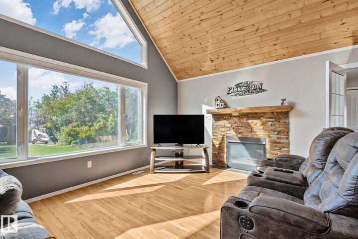 Property Photo: 1107 View Rd AB T0E 1A0
