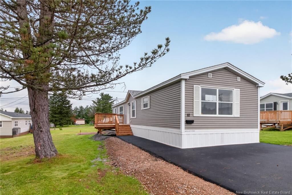 Property Photo:  10 Linda Lane  NB E1E 3T8 