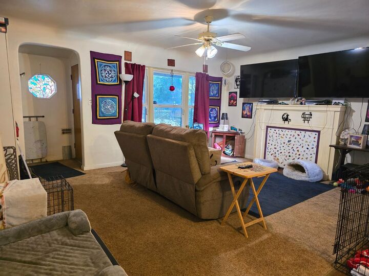 Property Photo:  627 N Poplar Avenue  CA 93728 