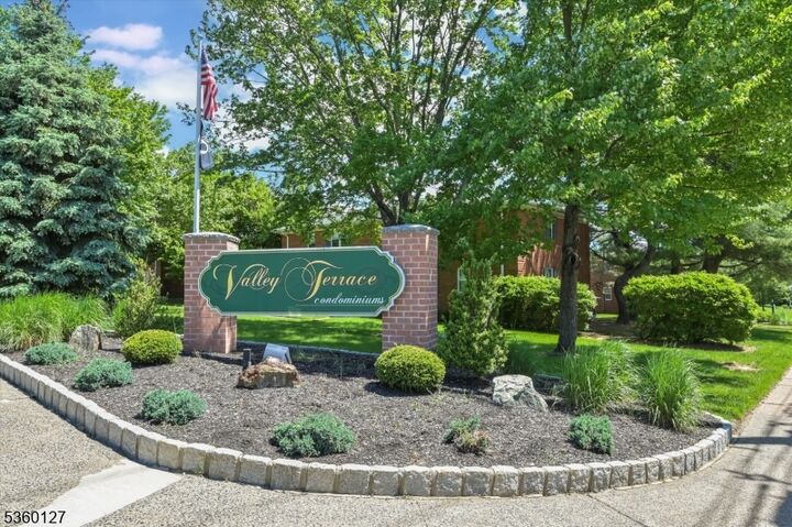Property Photo:  46 Knox Ter 2A  NJ 07470 