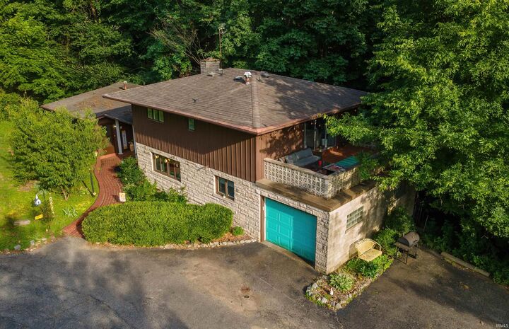 Property Photo:  1827 N Saint Joseph Avenue  IN 47720 