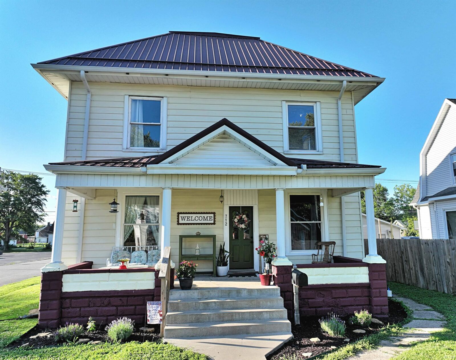 Property Photo: 712 W Main Street IN 47501