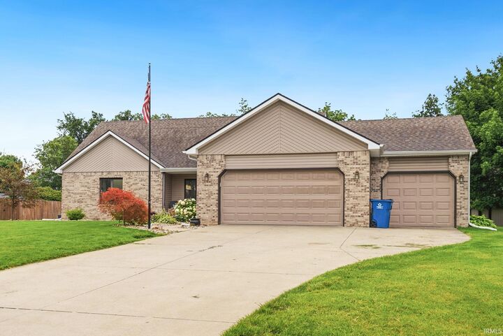Property Photo:  515 Meadow Lane  IN 46777-9001 