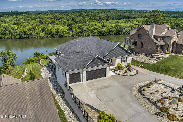 Property Photo:  205 Waters Edge Way  TN 37771 