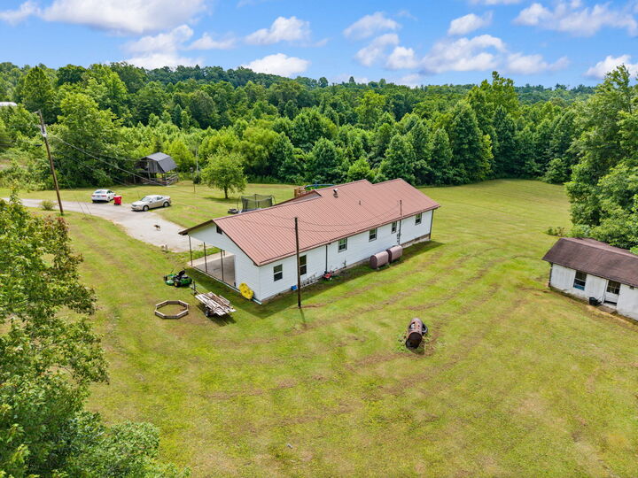Property Photo:  3492 Hawk Creek Road  KY 40741 