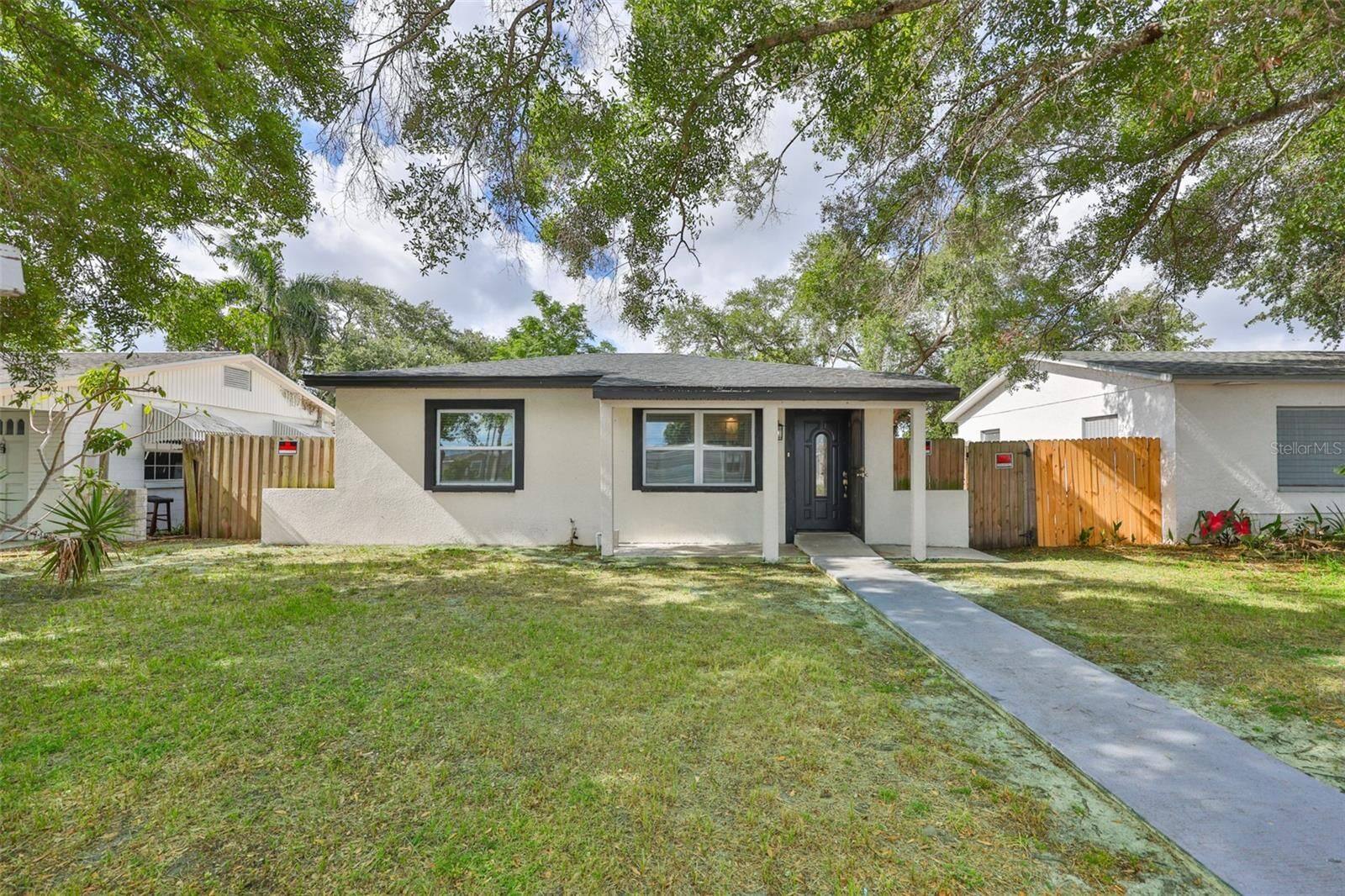 Property Photo:  2450 40th Avenue N  FL 33714 