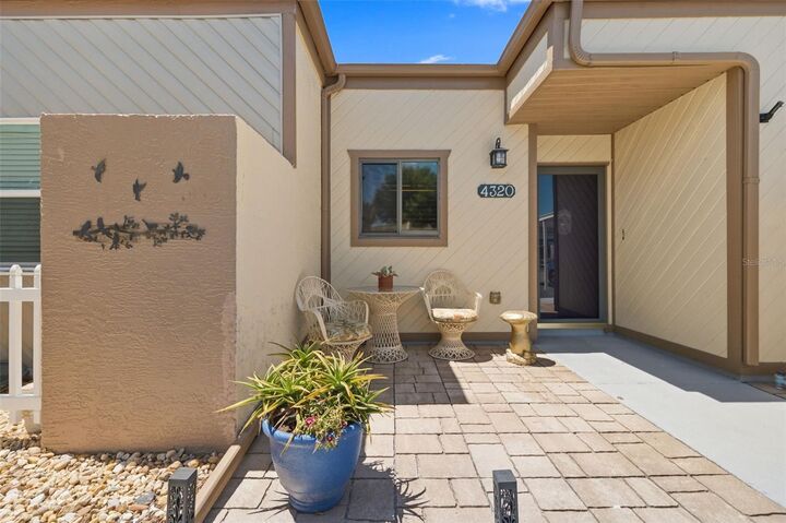 Property Photo: 4320 Fern Glen St FL 34691