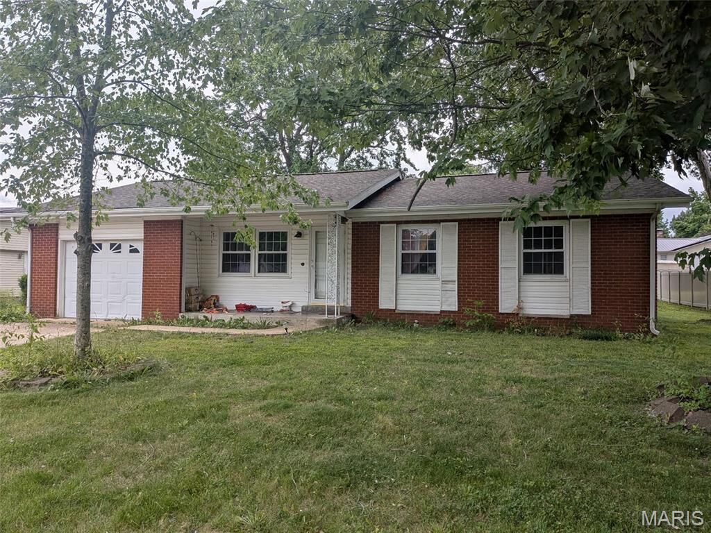 Property Photo: 630 Cypress Lane IL 62286
