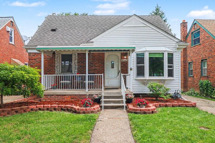 Property Photo:  9885 Hubert Avenue  MI 48101 