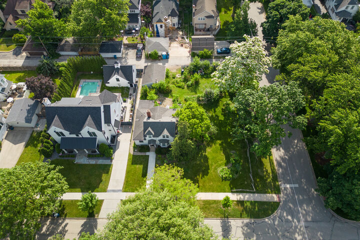 Property Photo:  41 S Stough Street  IL 60521 