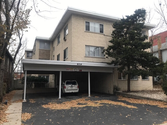 Property Photo: 609 Oakton Street 3D IL 60202