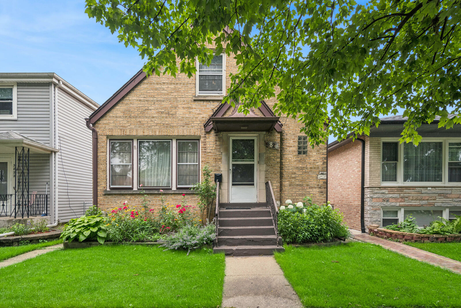 Property Photo: 3824 N Pittsburgh Avenue IL 60634