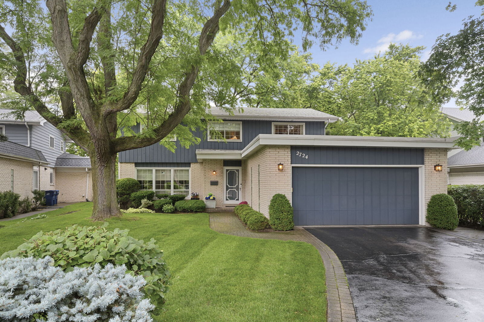 Property Photo:  2724 Old Glenview Road  IL 60091 