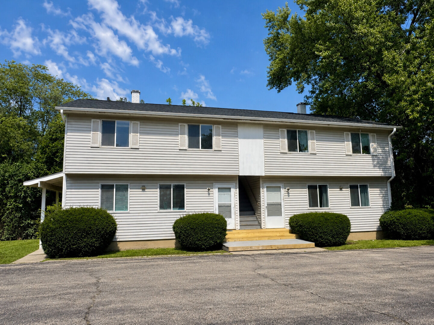 Property Photo:  610 Barron Boulevard  IL 60030 