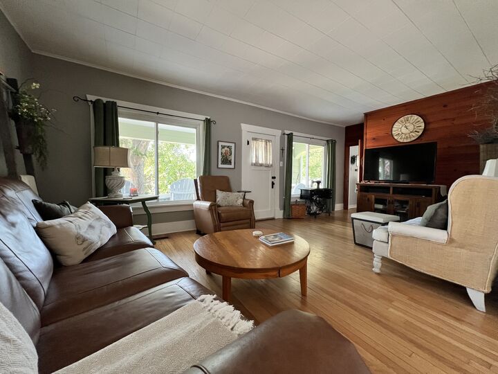 Property Photo:  2122 Dewey Street  IL 62966 