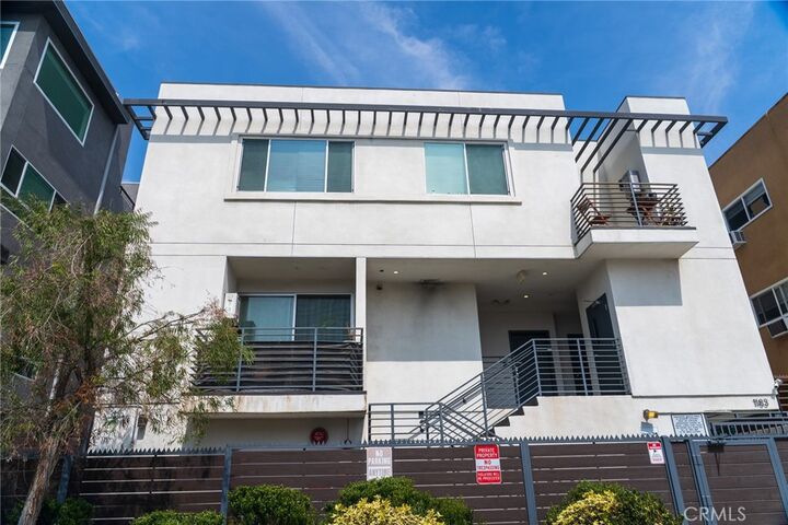 Property Photo:  1183 Crenshaw Boulevard 202  CA 90019 