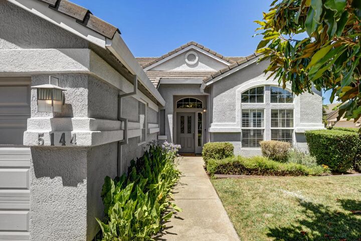 Property Photo:  5144 Whisper Oaks Lane  CA 95608 