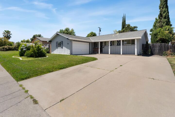Property Photo:  5439 Leader Avenue  CA 95841 