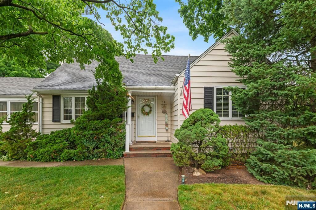 Property Photo:  14 Poplar Street  NJ 07628 