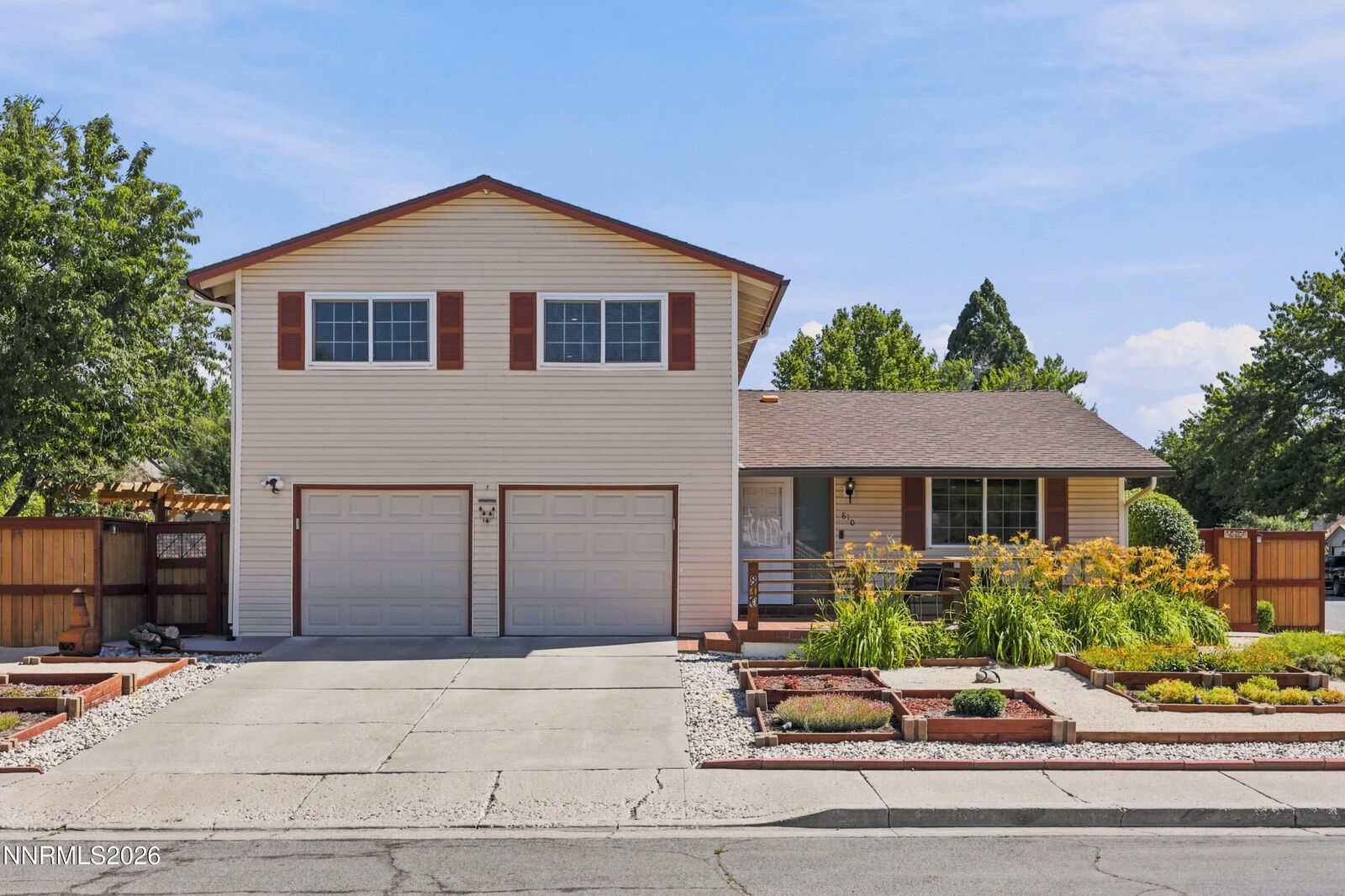 Property Photo:  810 Autumn Hills Drive  NV 89511 