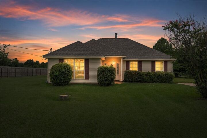 Property Photo:  27518 Hilltop Court  LA 70437 