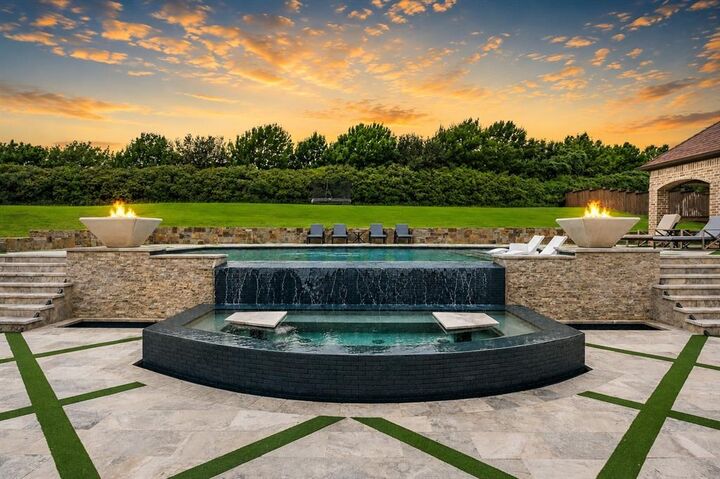 Property Photo: 1632 Wicklow Lane TX 76262
