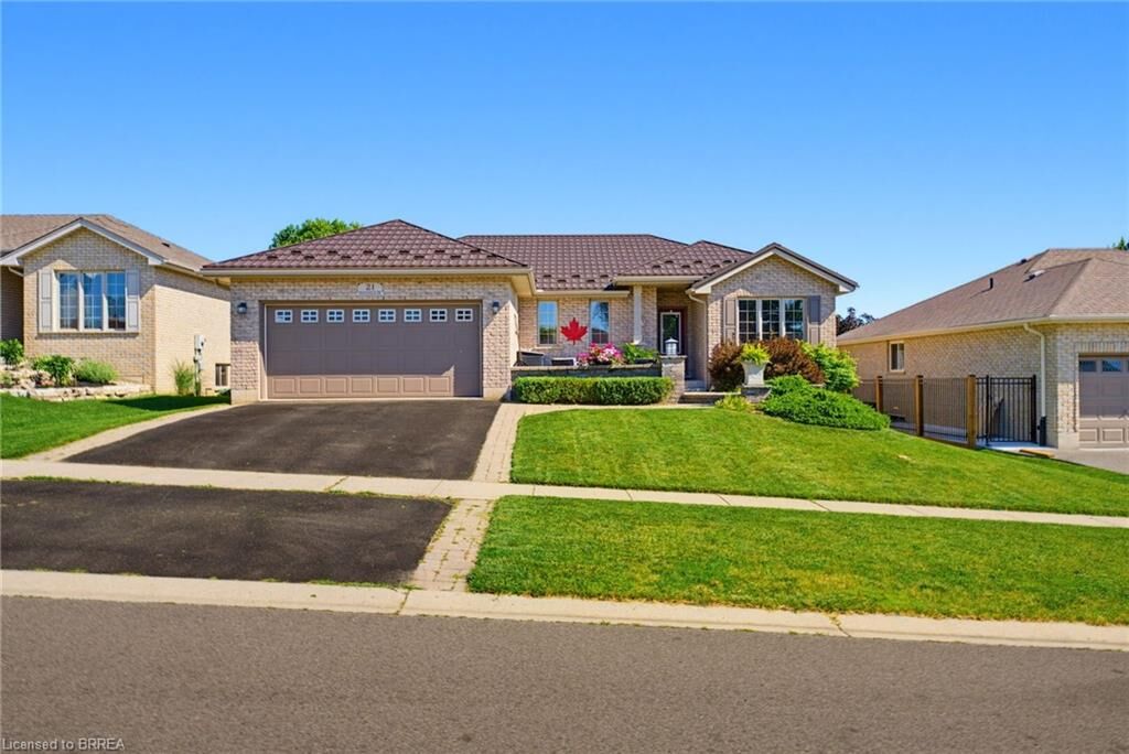 Property Photo: 21 Mansfield Drive ON N0E 1N0