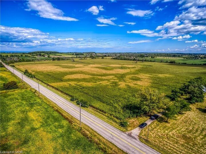 Property Photo: 406 Tapleytown Road ON L8J 3K6