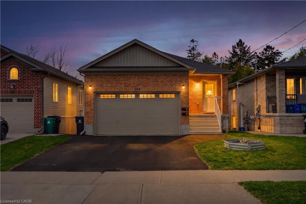 Property Photo:  399 Greenfield Avenue  ON N2C 1E6 