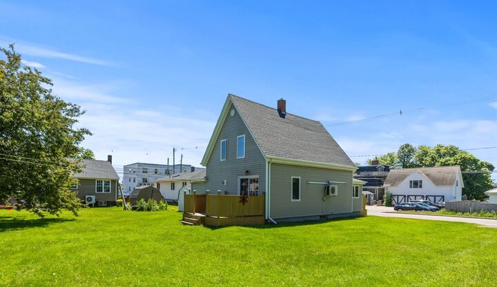 317 Hawthorne Avenue — photo 1