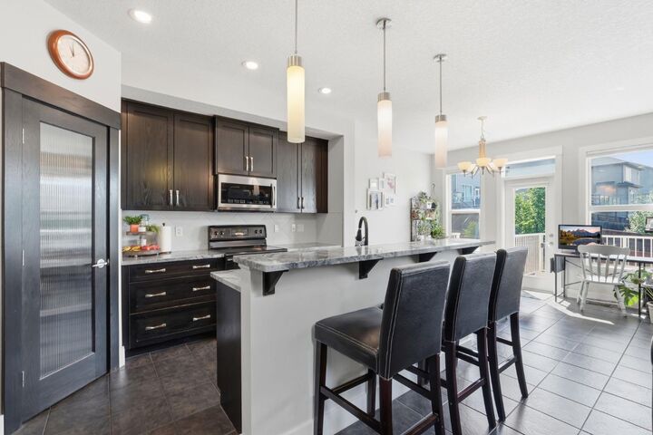 Property Photo:  93 Heritage Hill  AB T4C 0L3 