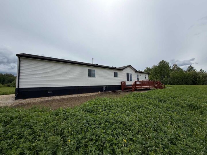 Property Photo: 413 Spruce Point Estates Place AB T0G 2K0