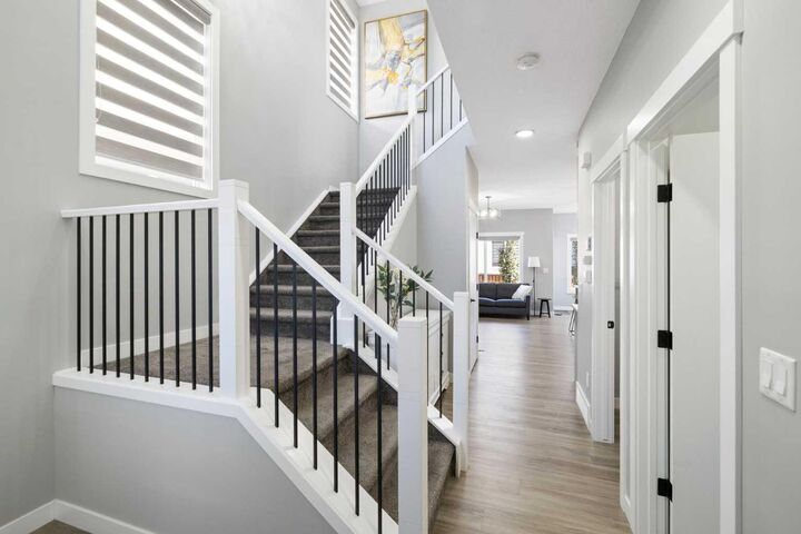 Property Photo:  628 Edgefield Street  AB T1P 0H5 
