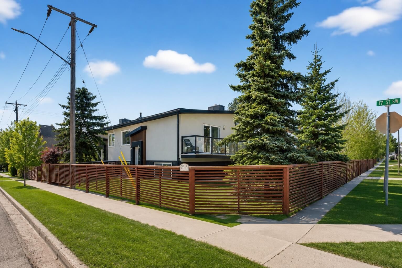 Property Photo:  2815 17 Street SW 3  AB T2T 6T5 