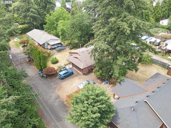 Property Photo:  3021 SE 129th Ave  OR 97236 