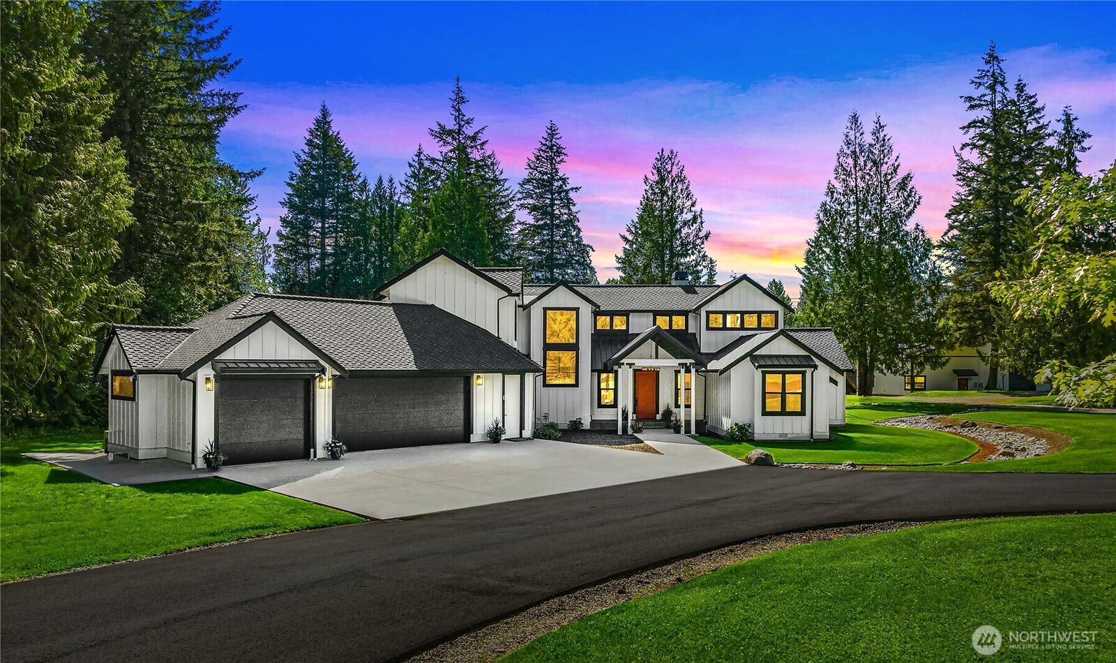 Property Photo:  8551  250th Avenue NE  WA 98053 