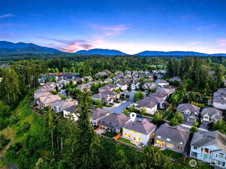 Property Photo:  1836  273rd Place SE  WA 98075 