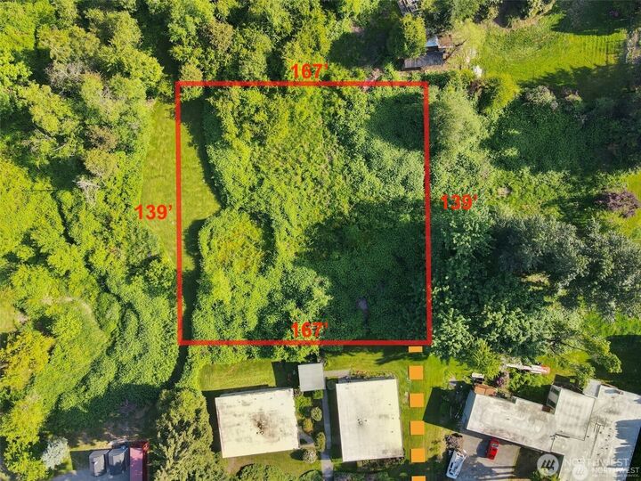 Property Photo:  2501  98th Avenue E  WA 98371 
