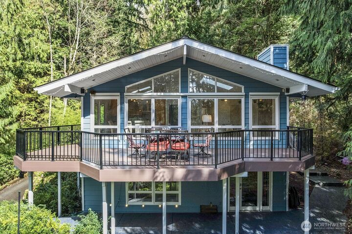 Property Photo:  3820 E Ames Lake Drive NE  WA 98053 